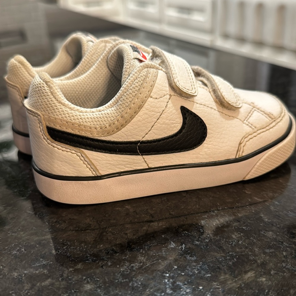 Toddler Nike Court